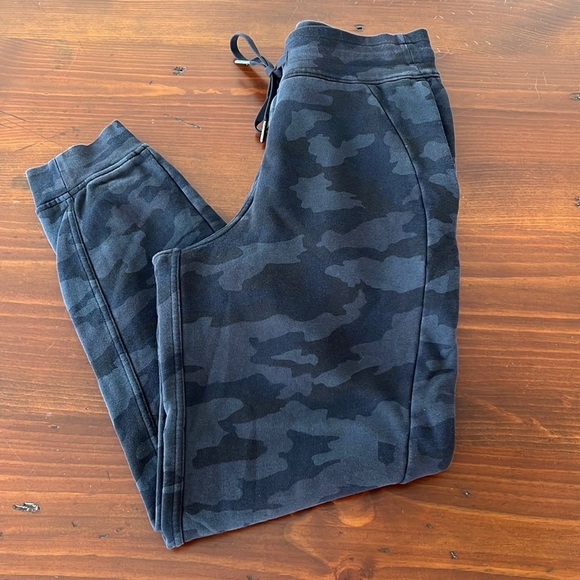 Lululemon - 6, black/navy/gray drawstring joggers - Picture 1 of 8